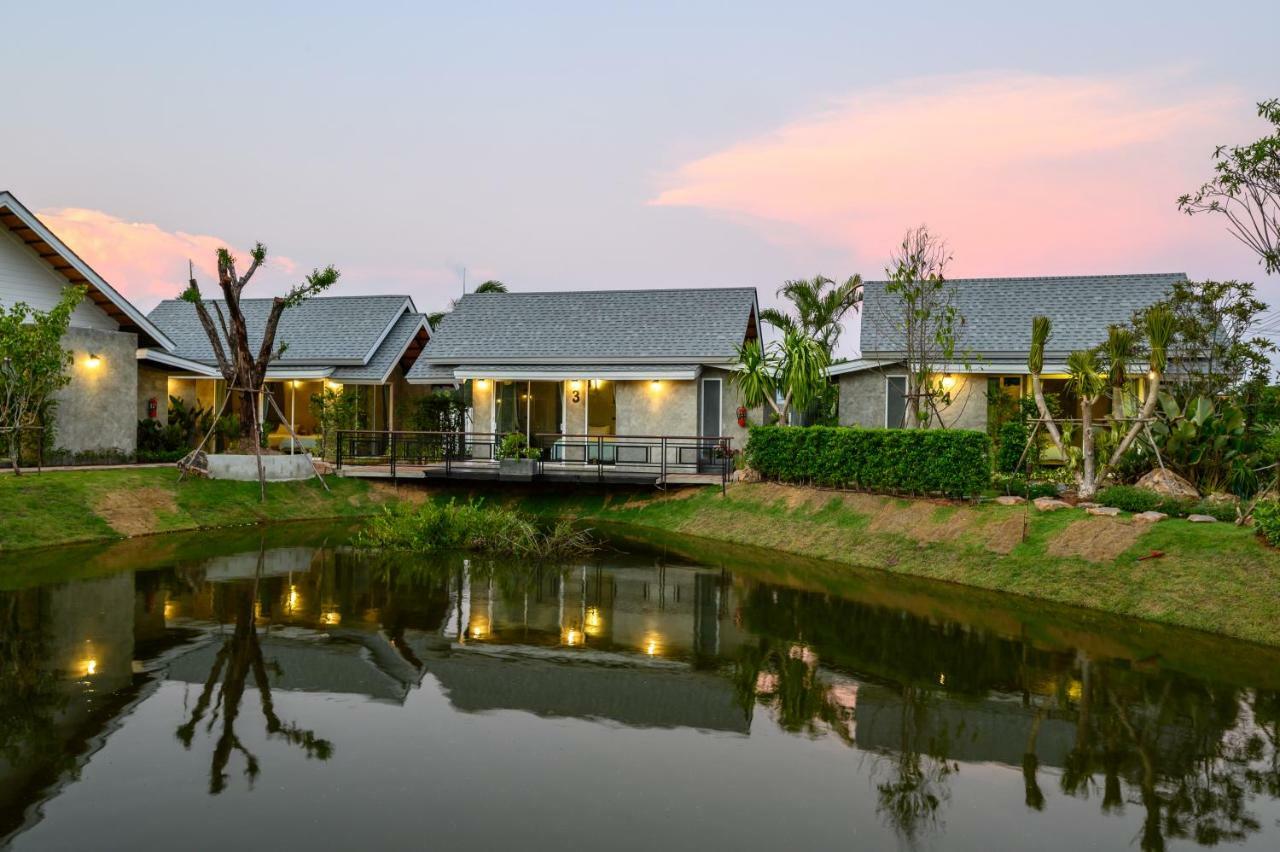 Loftpical Resort Phuket Exterior photo
