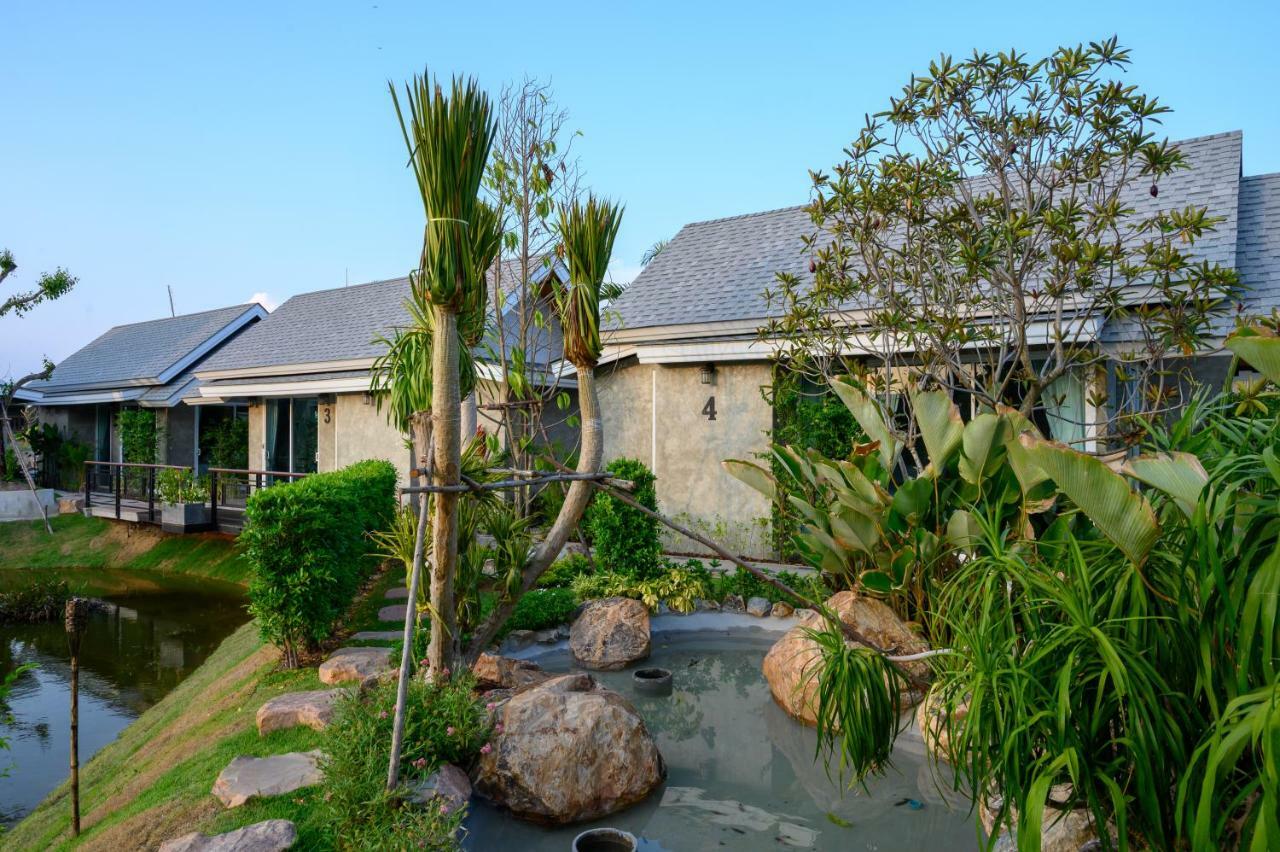 Loftpical Resort Phuket Exterior photo
